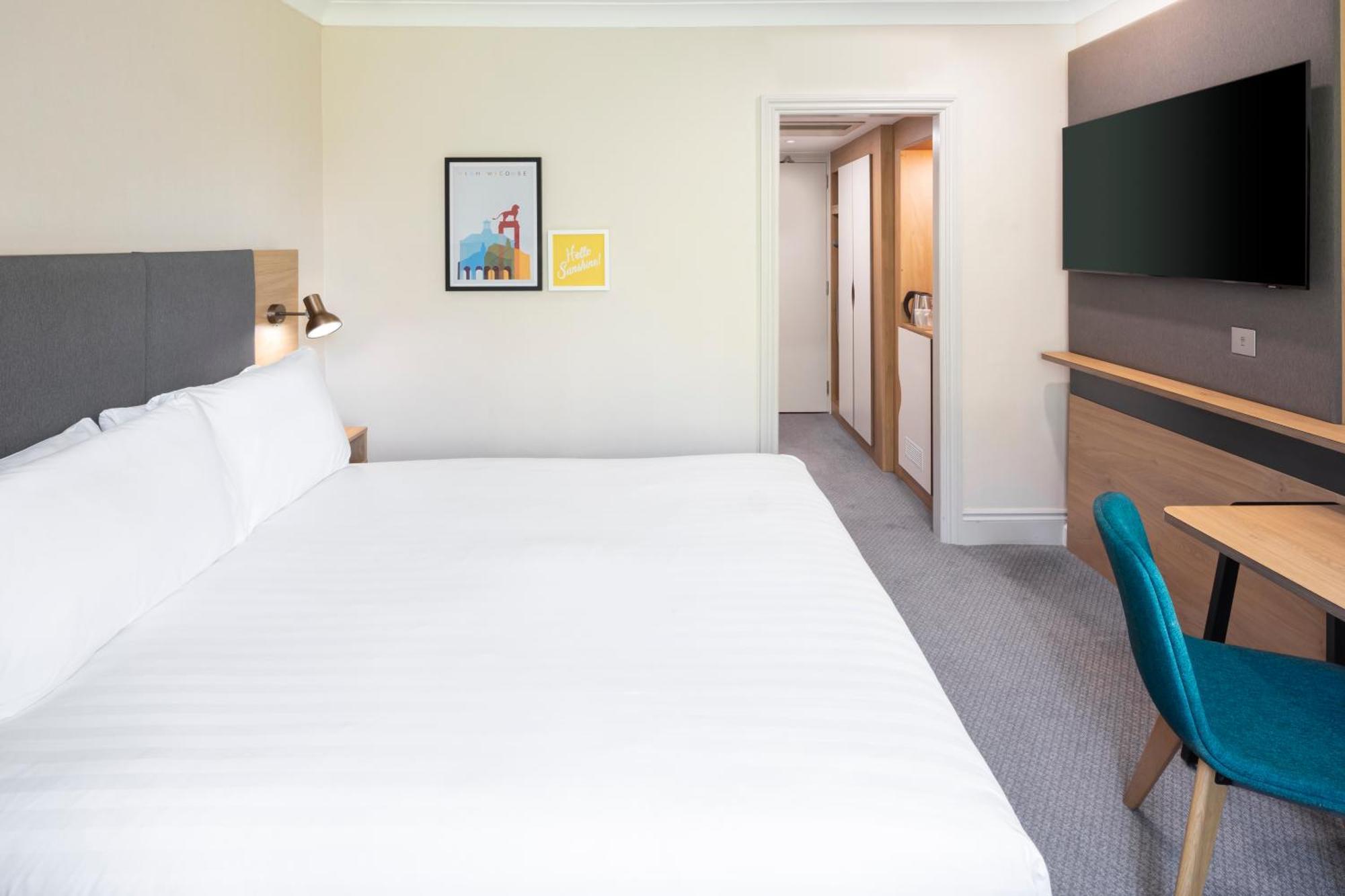 Holiday Inn Reading South M4 Jct 11 By Ihg Exterior photo