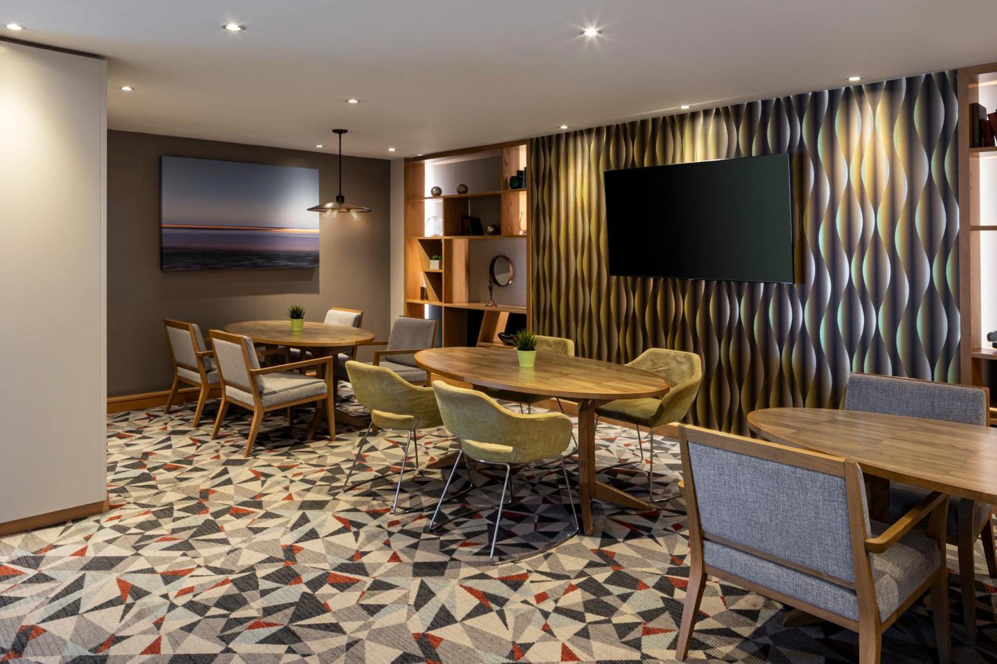 Holiday Inn Reading South M4 Jct 11 By Ihg Exterior photo