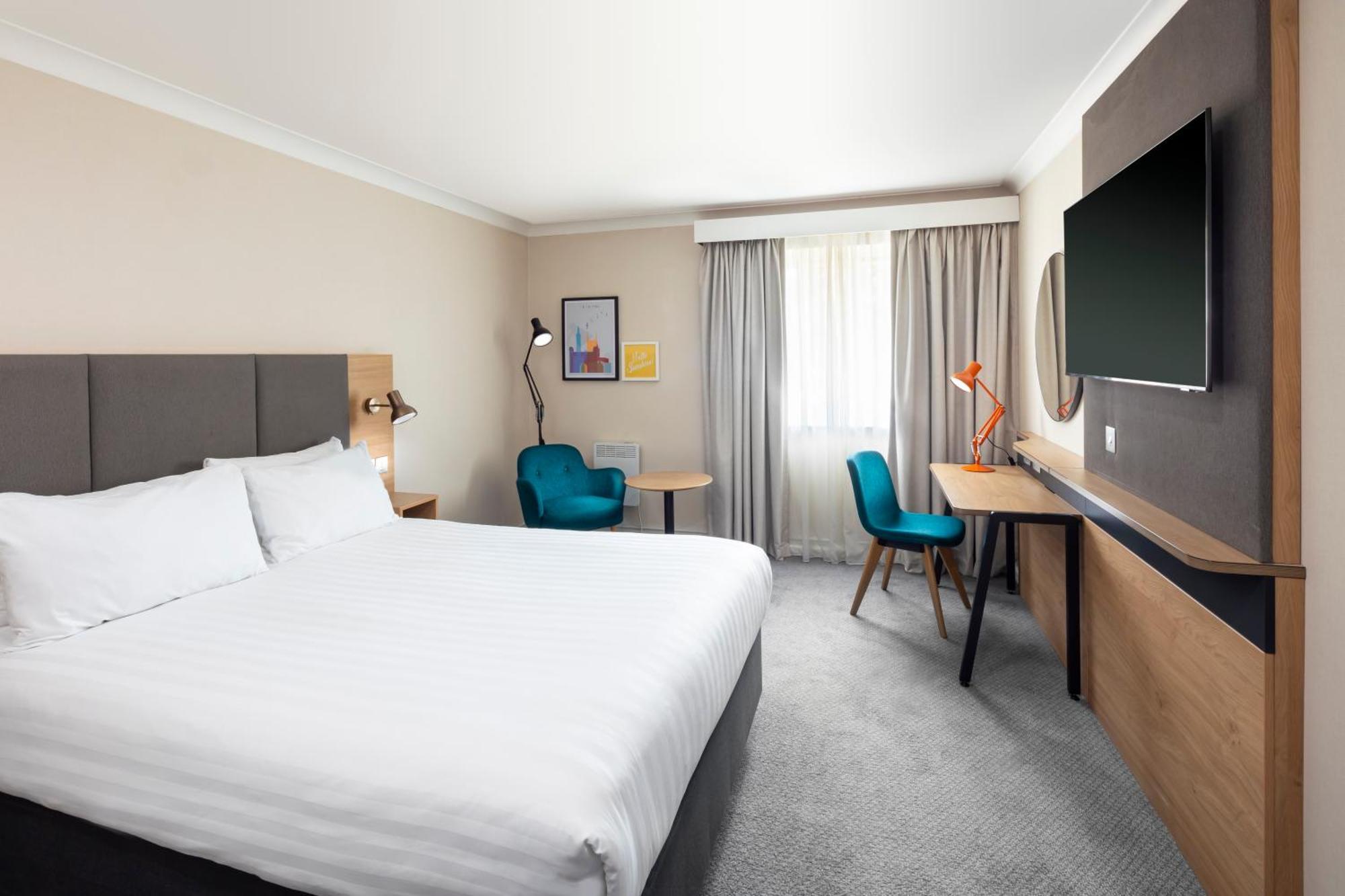 Holiday Inn Reading South M4 Jct 11 By Ihg Exterior photo